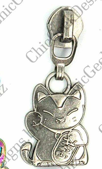 Zipper Lucky Cat *