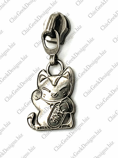 Zipper Lucky Cat *